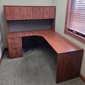 6' x 5'6" Workstation