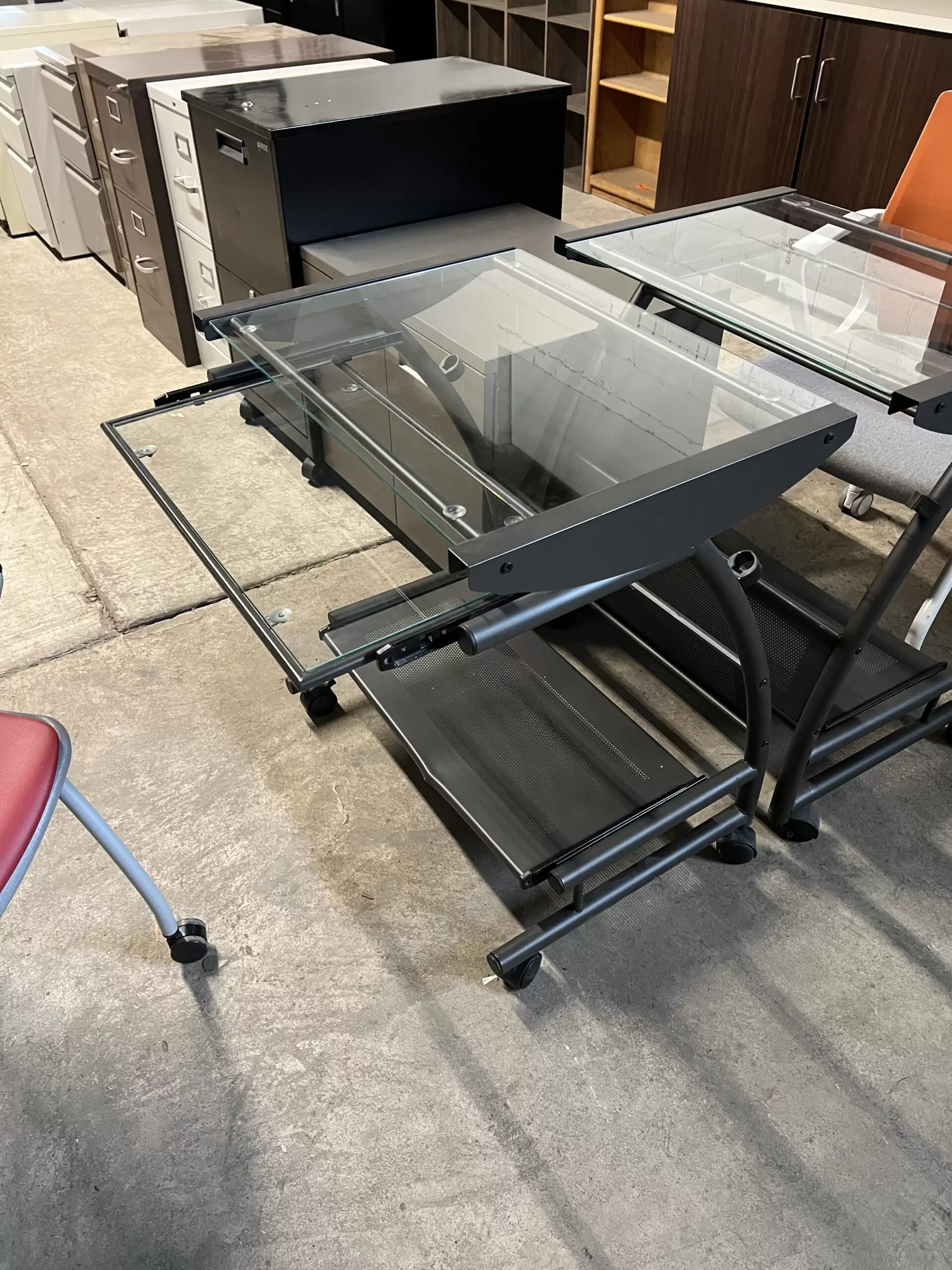Modern Glass Top Mobile Computer Desk/ Workstation